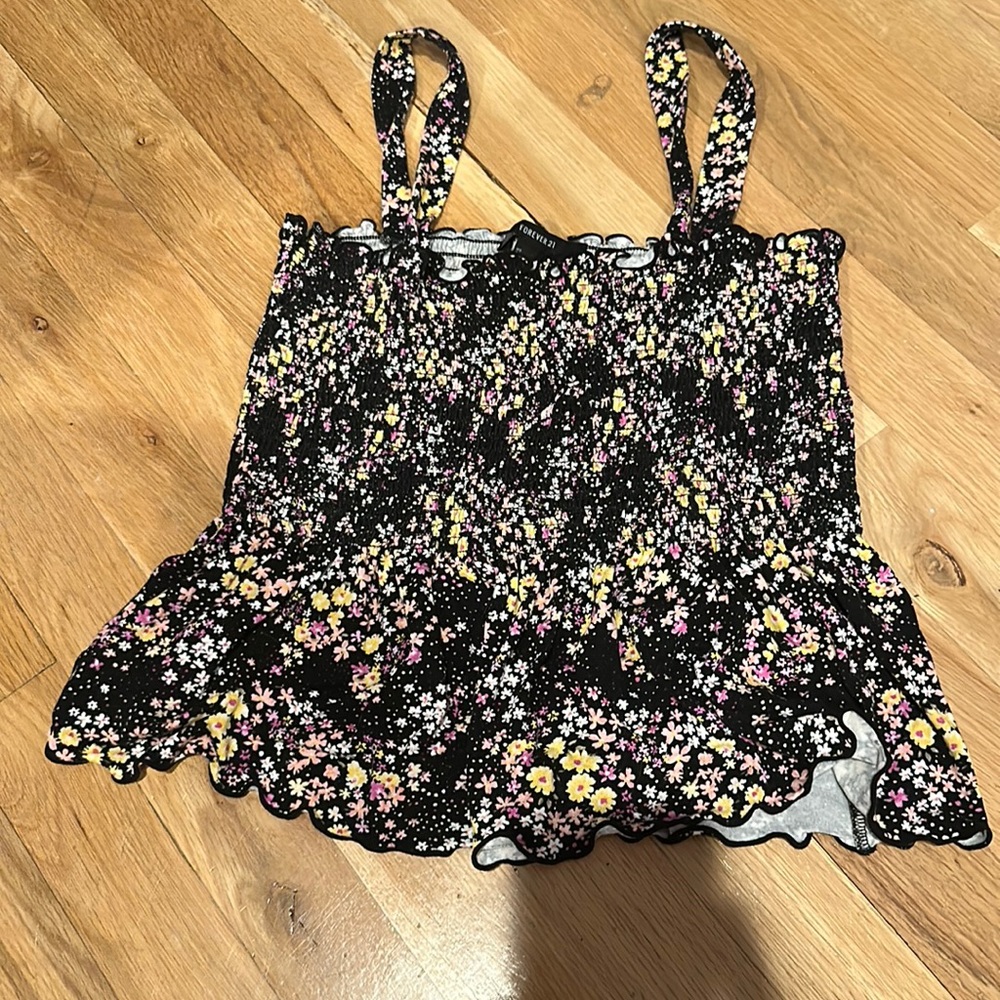 Women’s black floral top